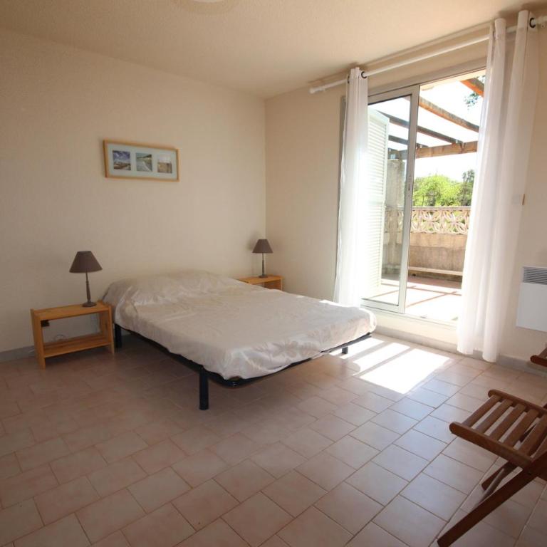 A quelques pas de la plage Belle Maison de vacances, 6 à 8 couchages, 3 chambres, balcon, jardin, parking, 50 m de la mer- PORTIRAGNES PLAGE LXBOSQD - Maison 3 Chambres - 11