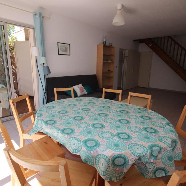 A quelques pas de la plage Belle Maison de vacances, 6 à 8 couchages, 3 chambres, balcon, jardin, parking, 50 m de la mer- PORTIRAGNES PLAGE LXBOSQD - Maison 3 Chambres - 6
