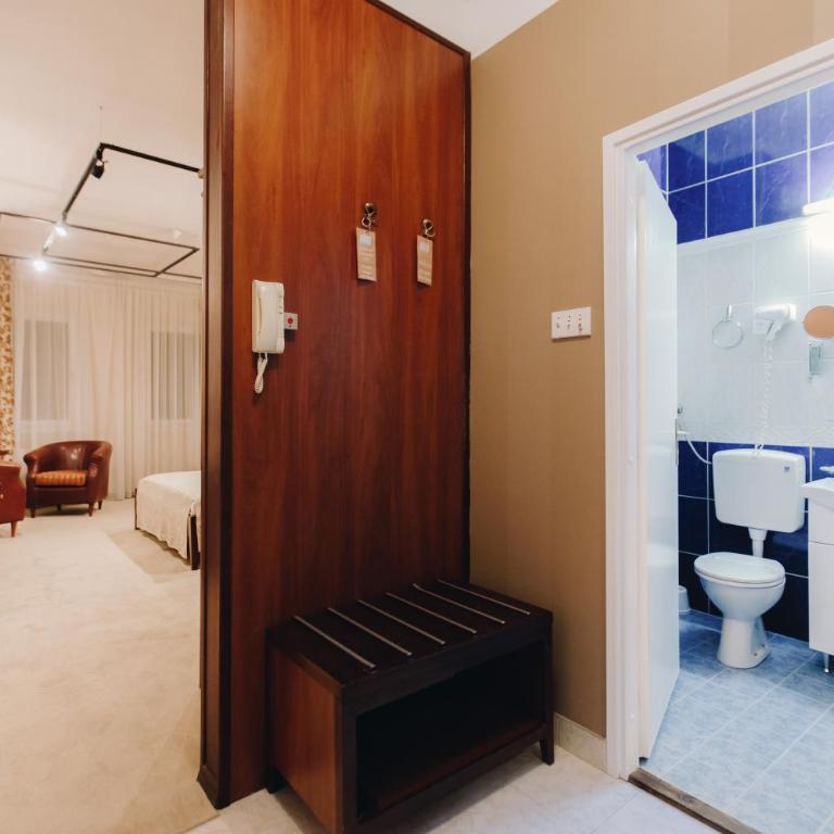 The Regent Club Hotel - Dvokrevetna Soba sa Bračnim Krevetom - 5