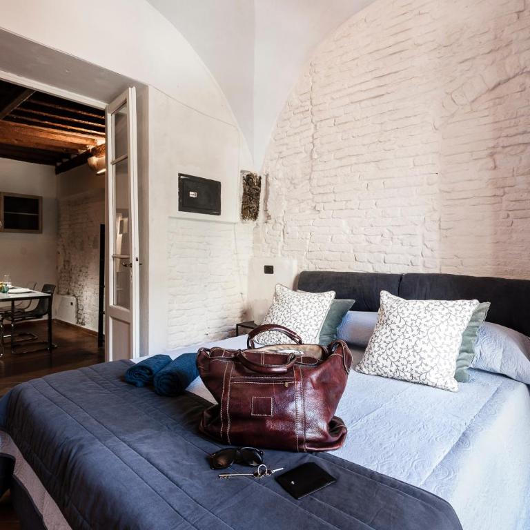 Hostly - Garden House near the Tower - Historical house with Private Garden - Appartamento con Vista Giardino - 21