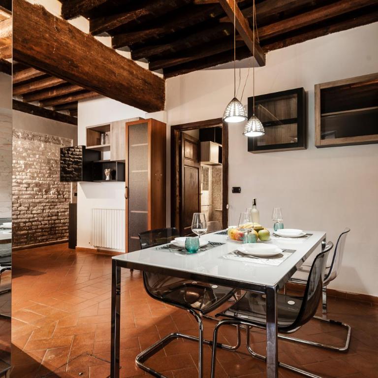 Hostly - Garden House near the Tower - Historical house with Private Garden - Appartamento con Vista Giardino - 16