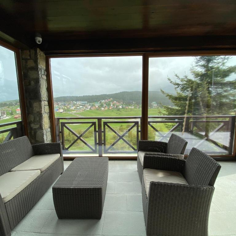 Villa Tara - Three-Bedroom Apartment - 7