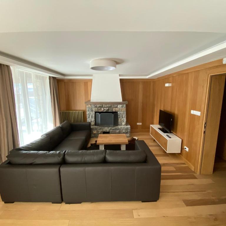 Villa Tara - Two-Bedroom Apartment - 2