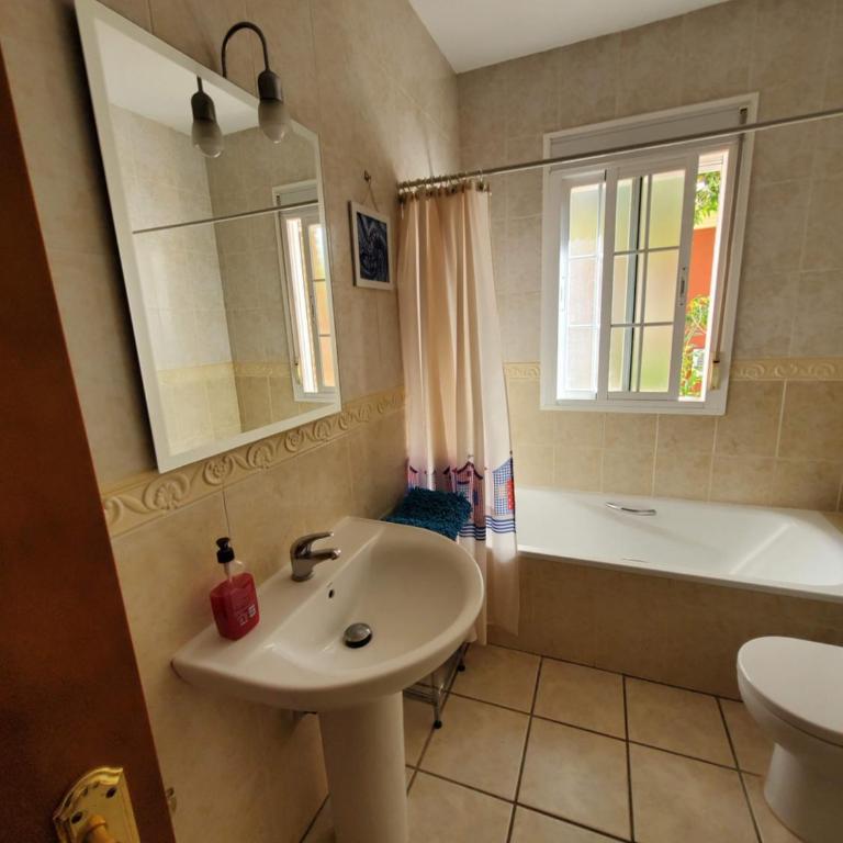 Casa Sunflower - Villa with Private Pool - 10