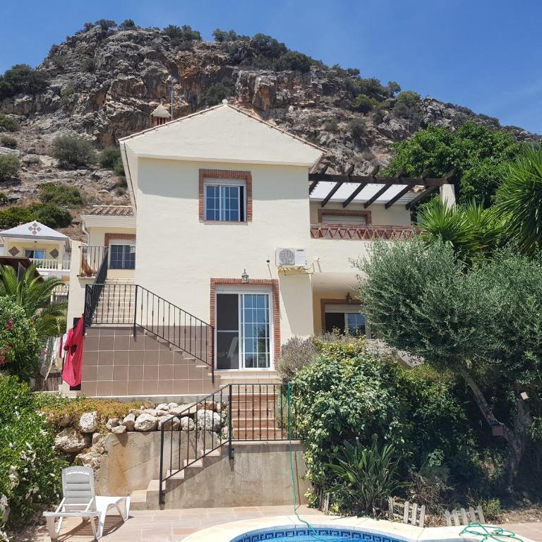 Casa Sunflower - Villa with Private Pool - 1