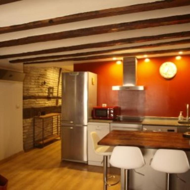 Segundo Caballerias, centrico al lado Catedral, Aire Acondicionado - Apartamento de 2 dormitorios - 18