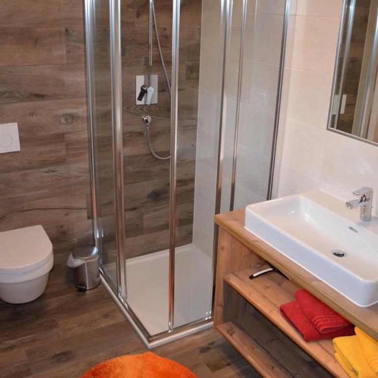 Gästehaus Wildauer - Apartment mit 2 Schlafzimmern und Dusche - 19
