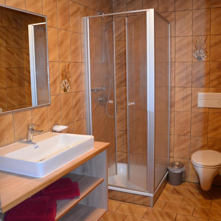 Gästehaus Wildauer - Apartment mit 2 Schlafzimmern und Dusche - 23