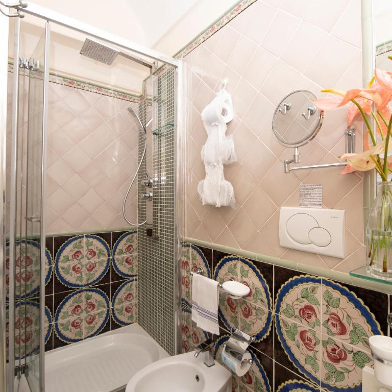Amalfi Old Square room & apartments , 73 steps from the street - Camera Matrimoniale Superior con Vista Mare - 7