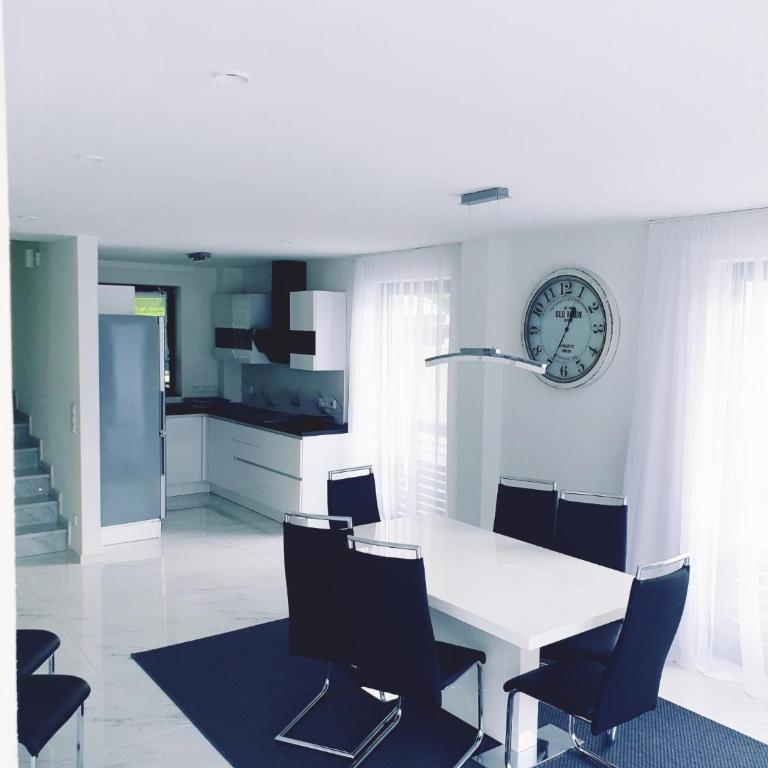 Gästehaus am Riedweg - Apartment mit 3 Schlafzimmern - 17