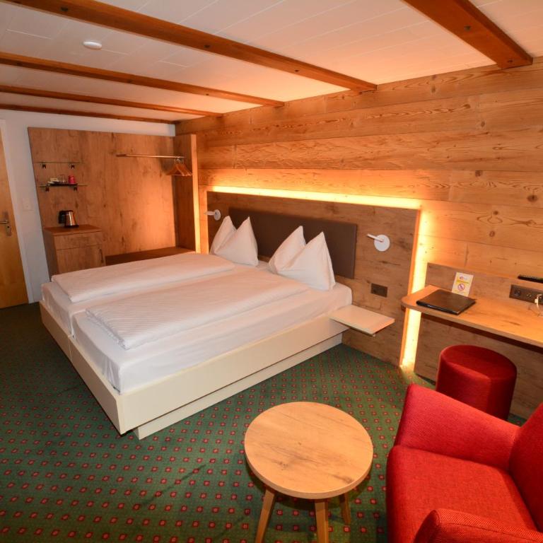 Hotel Chalet Swiss - Standard Doppel- oder Zweibettzimmer - 5