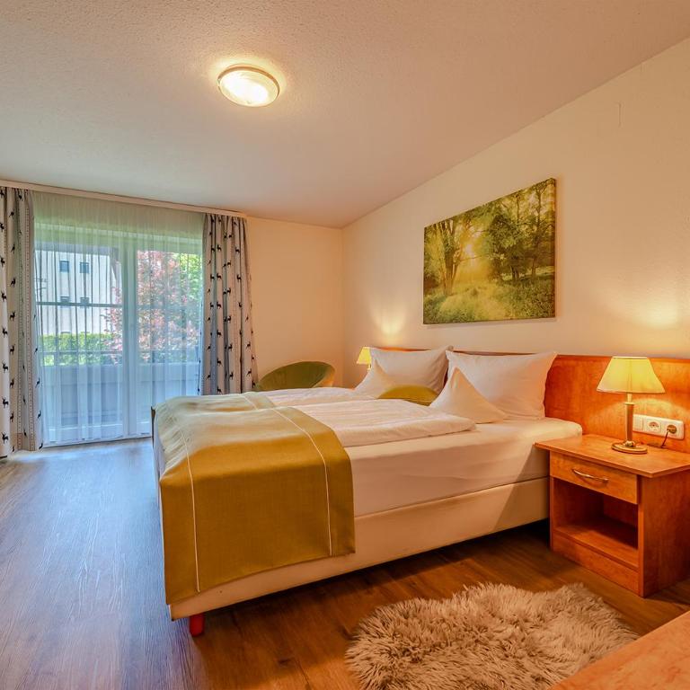 Hotel Neudeck - Doppelzimmer mit Balkon - 1