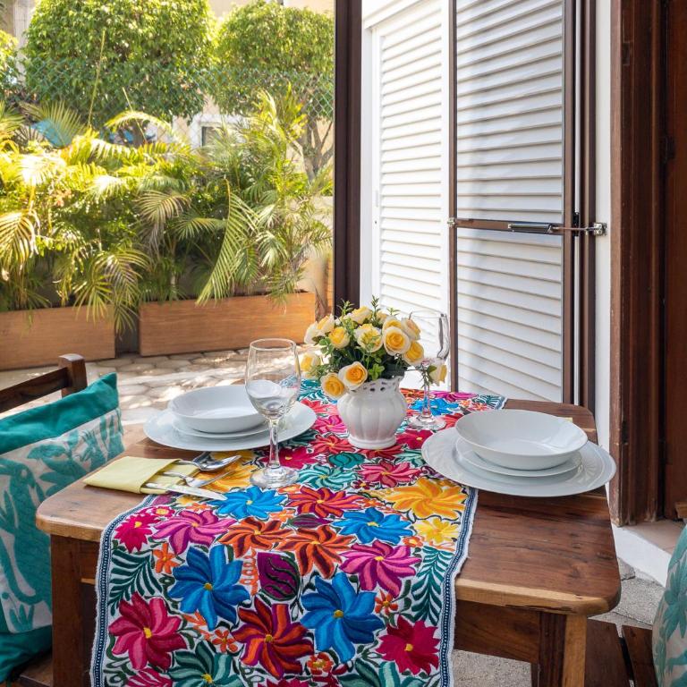 Casa Sonoma - Charming Condos Minutes from Beach & Reef - Queen Studio - 6