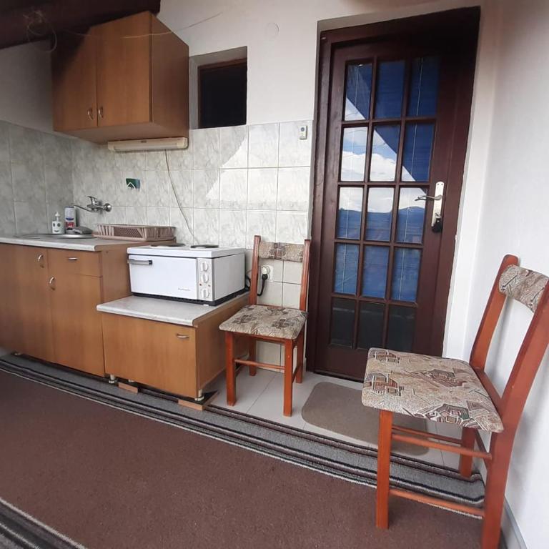 Apartmani Perovic - Two-Bedroom Apartment - 2