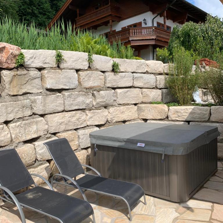 Chalet BERGSUCHT in Ruhpolding Bayern, Traumlage am sonnigen Südhang, kostenlose Parkplätze, schnelles WLAN, ruhige Sackgasse, NETFLIX inklusive - Chalet mit 3 Schlafzimmern - 4
