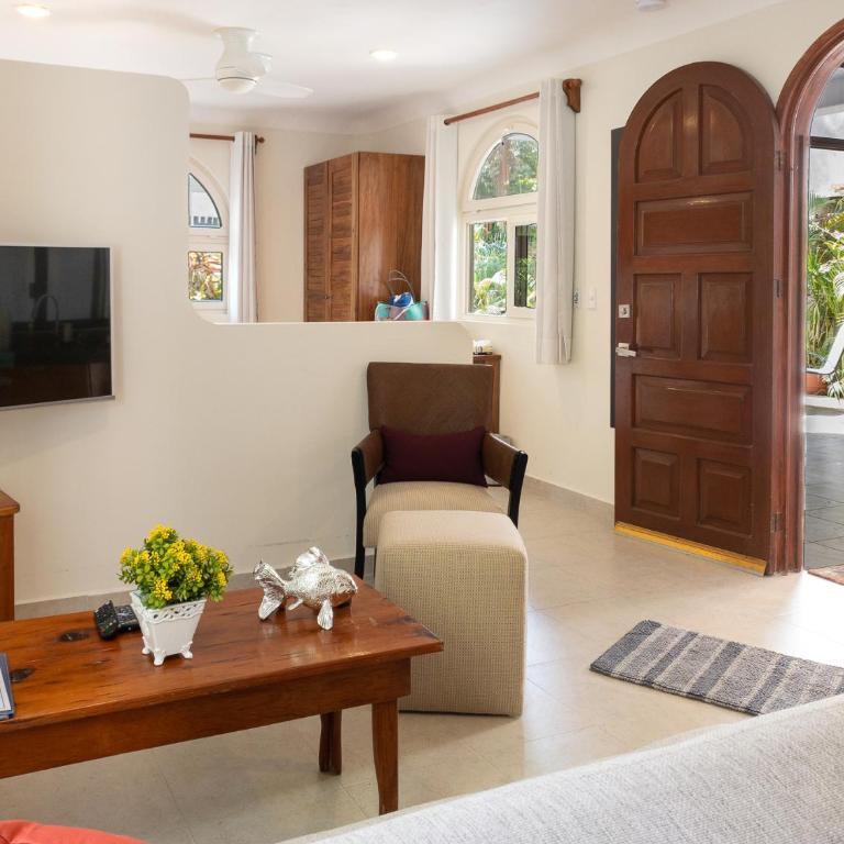 Casa Sonoma - Charming Condos Minutes from Beach & Reef - Studio Apartment with King Bed - 6