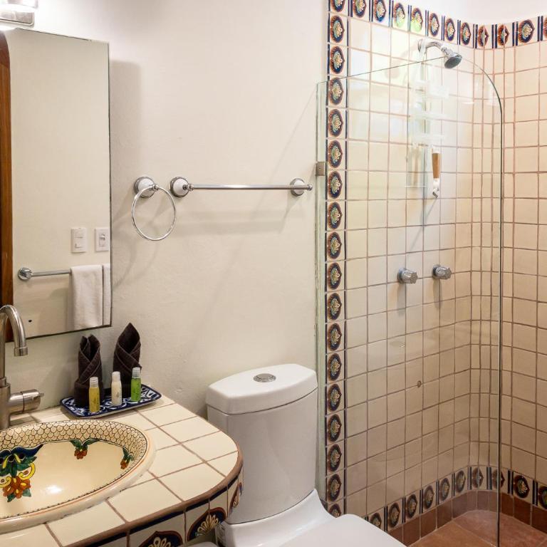 Casa Sonoma - Charming Condos Minutes from Beach & Reef - Studio Apartment with King Bed - 5