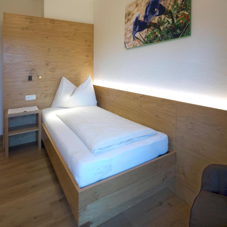 Gästehaus Brantlhof Zimmer und Ferienwohnungen in Going am Wilden Kaiser - Deluxe Einzelzimmer mit Balkon - 3