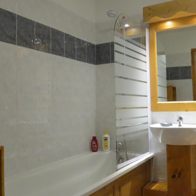 Appartement vue exceptionnelle, parking privatif, piscine - Appartamento con Vista Montagna - 13