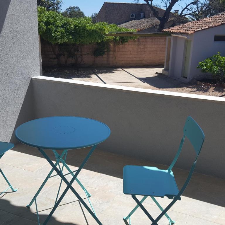 Résidence Les Pavillons du Belvédère - Standard Doppelzimmer mit Terrasse und Parkplatz - 4