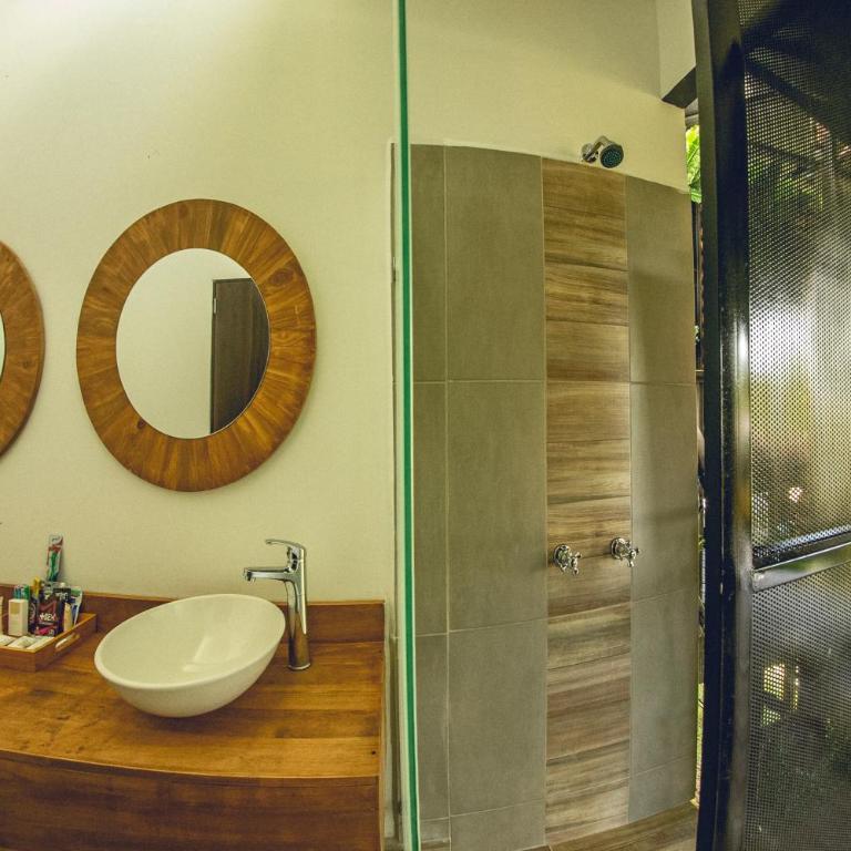 Mumu by Bernalo Hotels - Habitación con cama extragrande y bañera de hidromasaje - 17