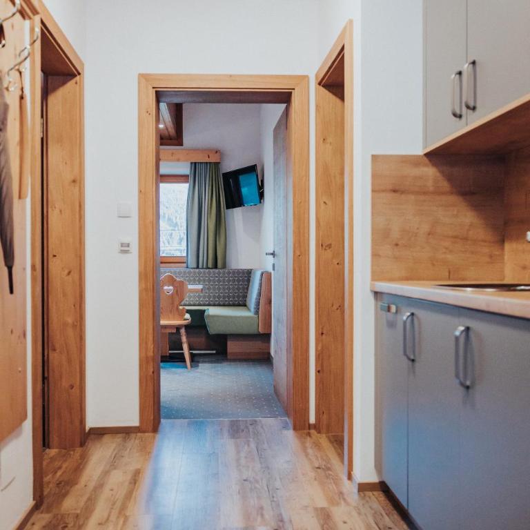 Hotel Silberfux - Familiensuite mit Balkon - 5