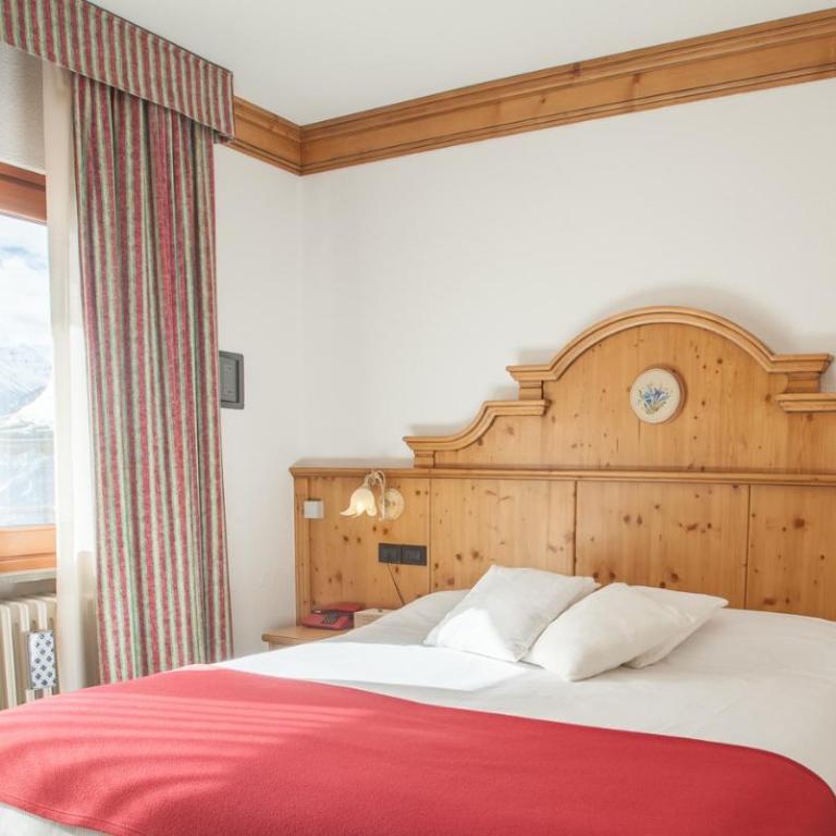 Hotel Vallée Blanche Courmayeur - Camera Matrimoniale Deluxe con Balcone e Vista Montagna - 5