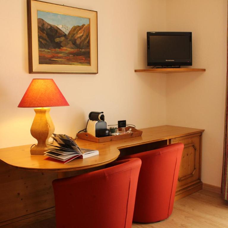 Hotel Vallée Blanche Courmayeur - Camera Matrimoniale Deluxe con Balcone e Vista Montagna - 4