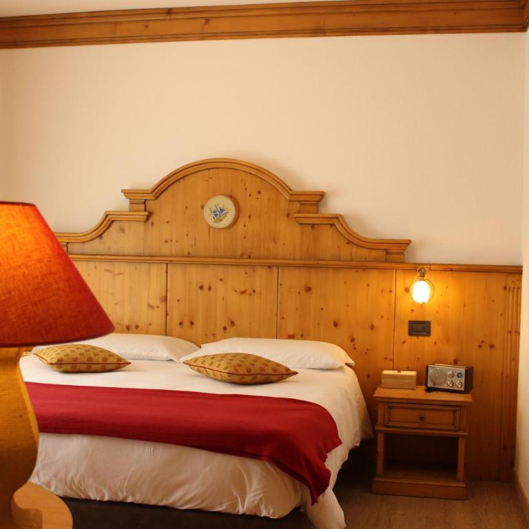 Hotel Vallée Blanche Courmayeur - Camera Matrimoniale Deluxe con Balcone e Vista Montagna - 12
