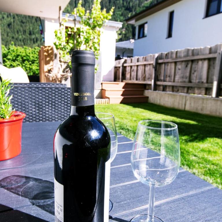 Haus Finca, inklusive Stubai Super Card während des Gültigkeitszeitraums, Busstop, WIFI, privater Garten - Apartment mit Blick auf die Berge - 18