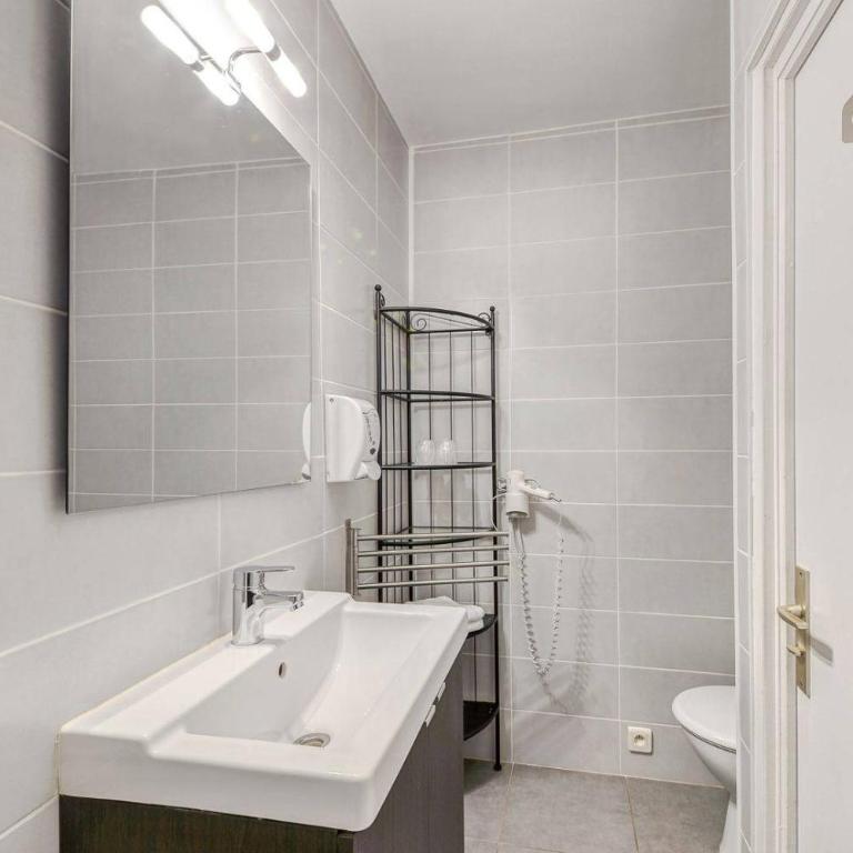 Hôtel Vila - Chambre Familiale - 8