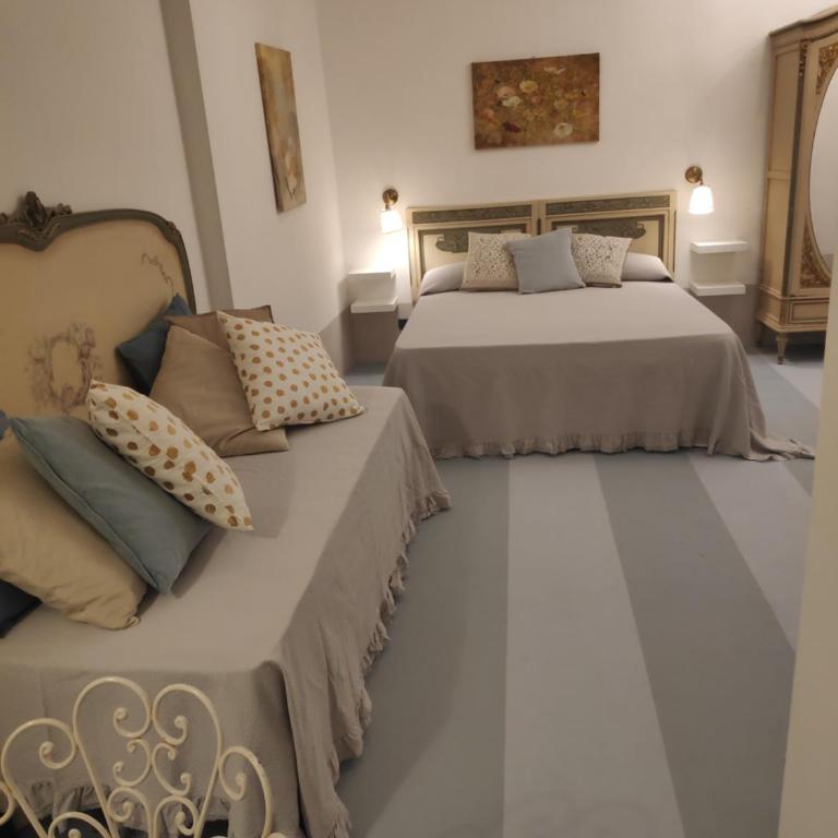 Corte delle Camelie Bed and Breakfast - King Room - 12