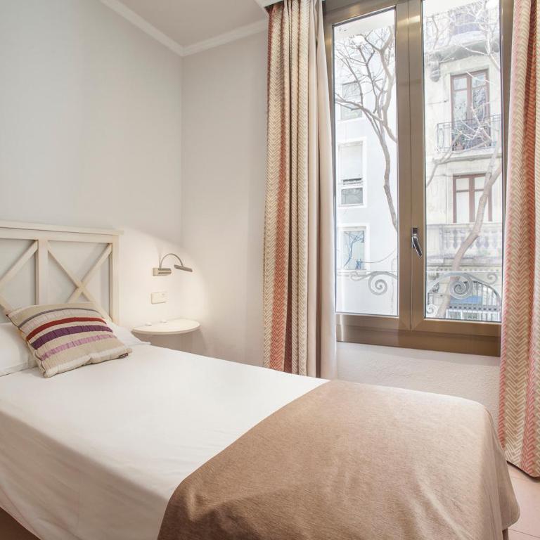 BCNGOTIC 11 - Three-Bedroom Apartment - 19