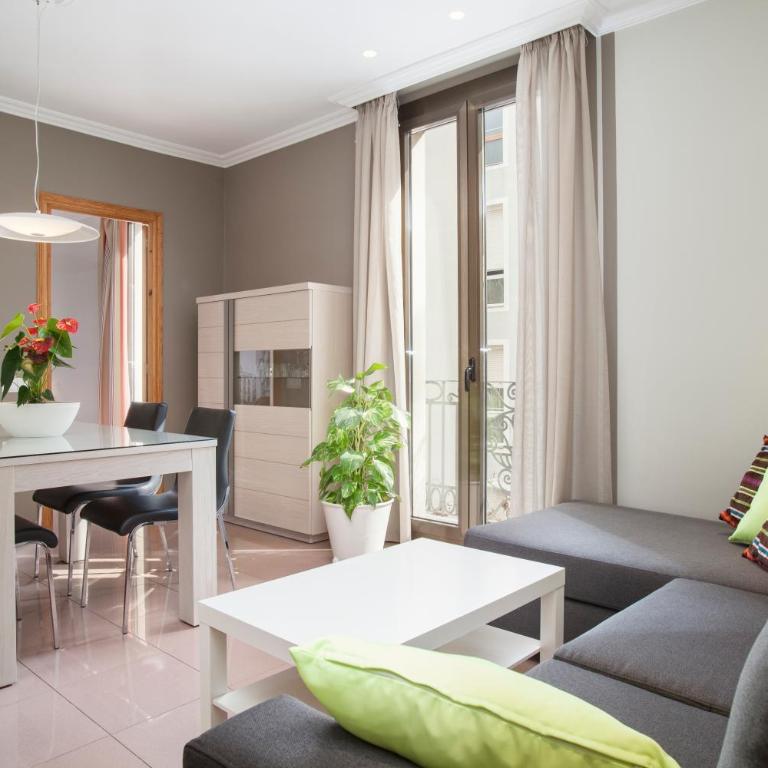 BCNGOTIC 31 - Three-Bedroom Apartment - 3