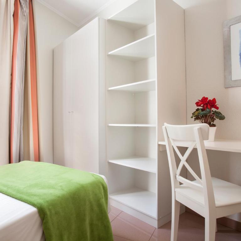 BCNGOTIC 31 - Three-Bedroom Apartment - 15