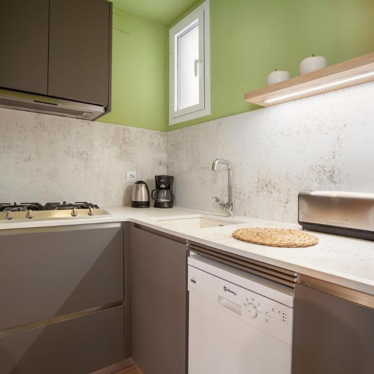 BCNGOTIC 41 - Three-Bedroom Apartment - 14