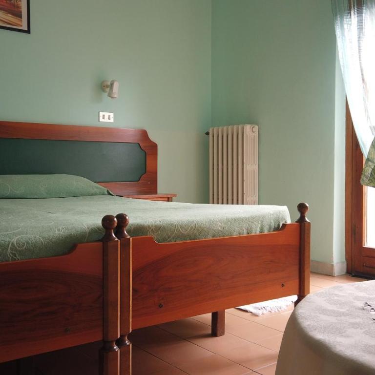 Hotel Cristina - Camera Matrimoniale/Doppia con Letti Singoli con Bagno Privato Esterno - 3