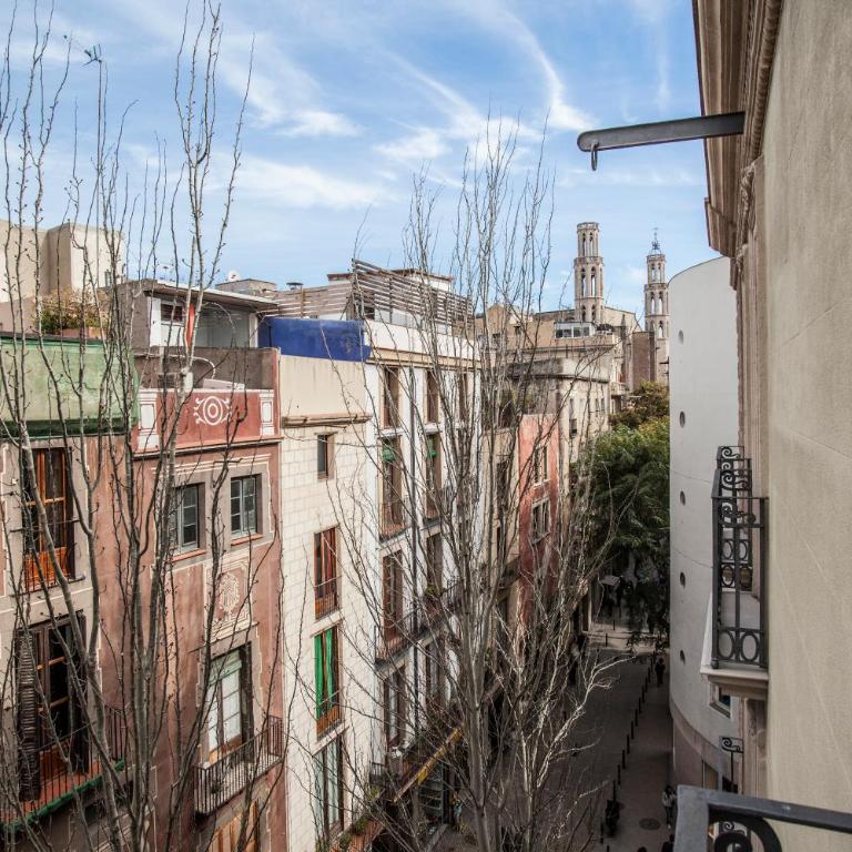 BCNGOTIC 31 - Three-Bedroom Apartment - 18