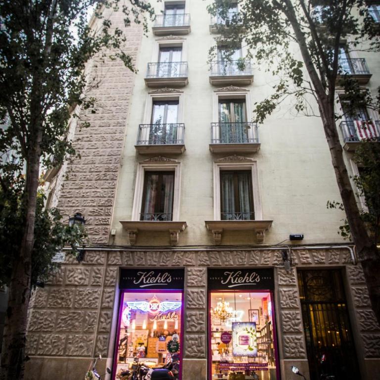 BCNGOTIC 31 - Three-Bedroom Apartment - 2