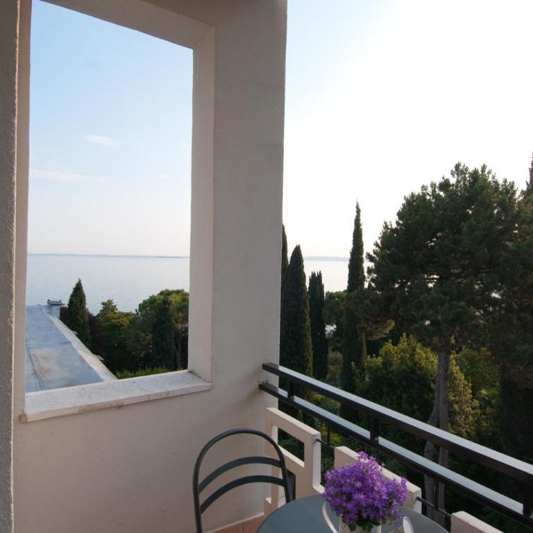 Garda Apartments in Euroresidence - Appartamento con Vista Lago - 13