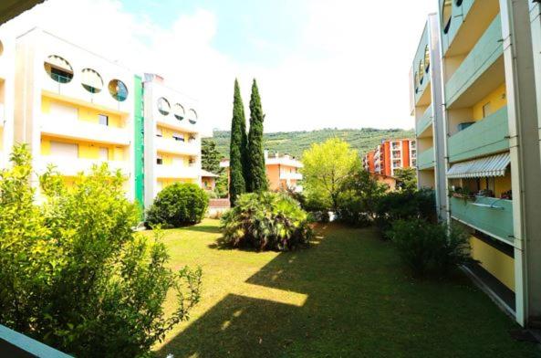Riva Walk to Lake - Appartamento con 2 Camere da Letto - 10