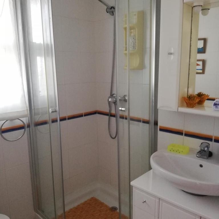 LUJOSO ADOSADO de TRES HABITACIONES en VERA PLAYA A 200 METROS DEL MAR - Casa de 3 dormitorios - 25