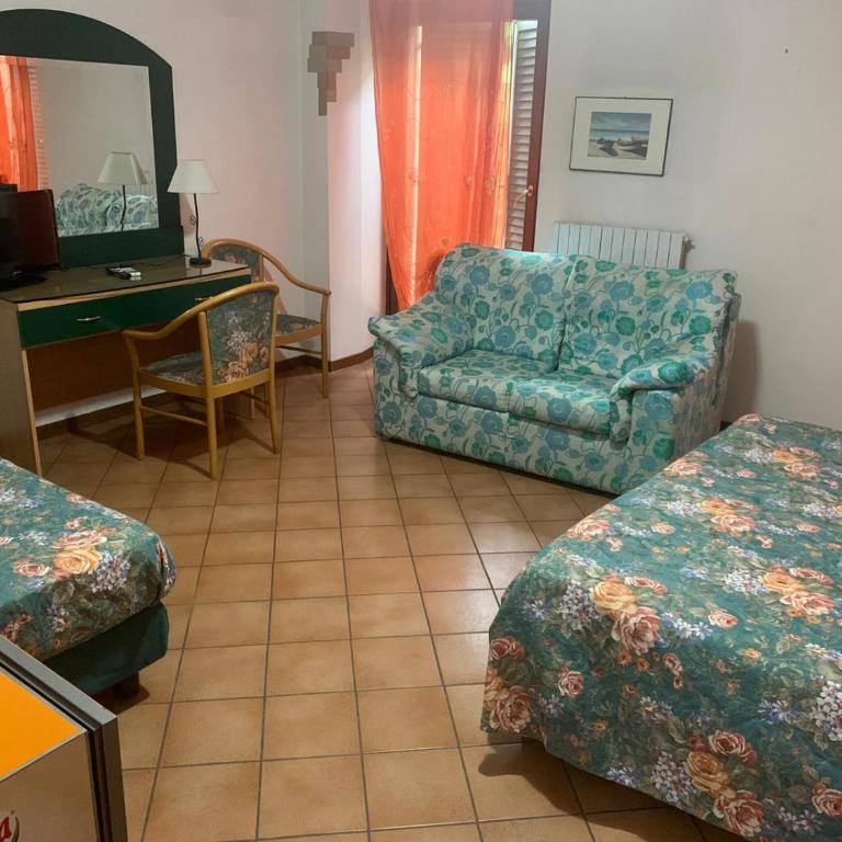 AFFITTACAMERE MAMELI - Deluxe Room (2 Adults + 1 Child) - 2