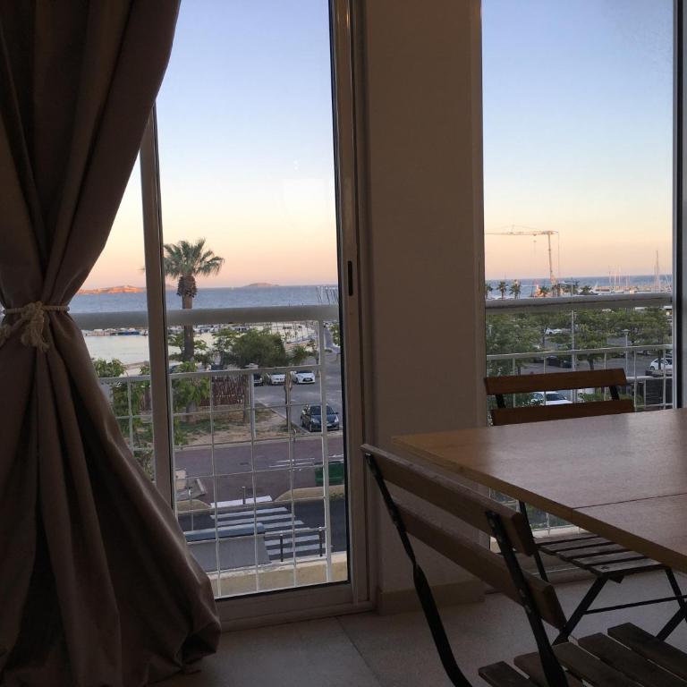 Bandol, vue panoramique sur la mer, la plage, le port - Apartment mit 2 Schlafzimmern - 8