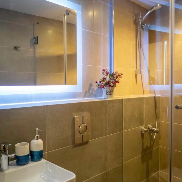 Pension Ciudadela - Habitación Individual interior con baño privado - 2