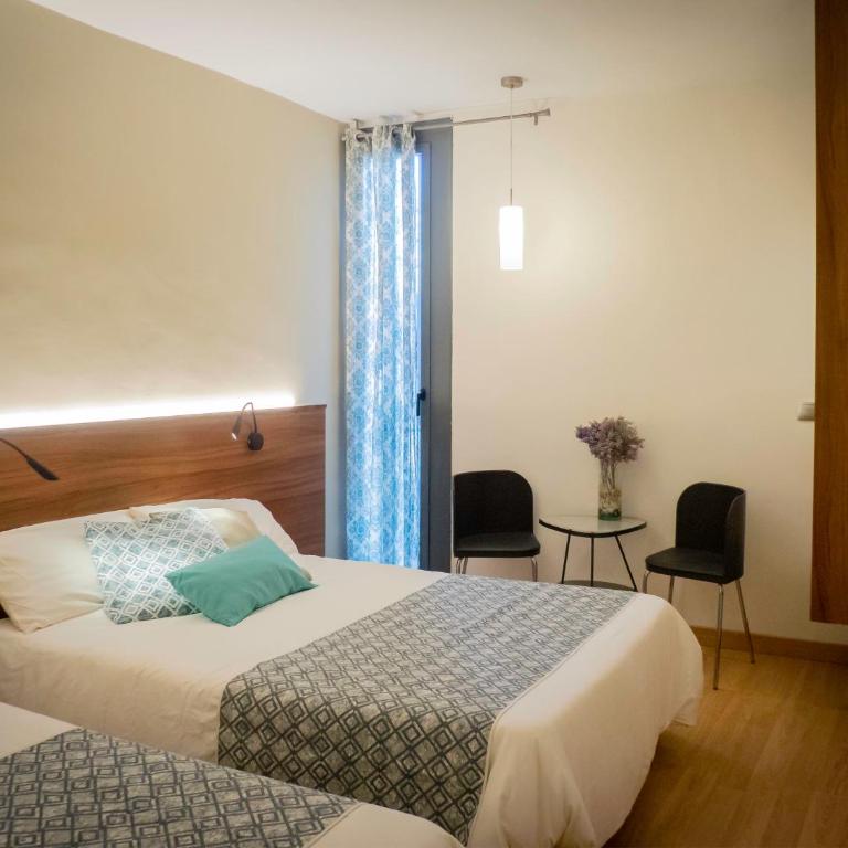 Pension Ciudadela - Habitación Doble con cama supletoria y baño privado - 15