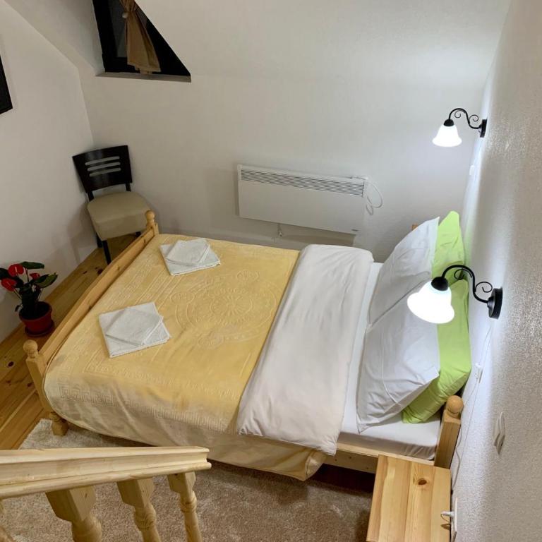 B&B Izvor - Trokrevetna Soba sa Sopstvenim Kupatilom - 5