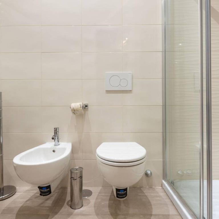 Restored Apartment - Stunning Pantheon View - Three-Bedroom Apartment - 9