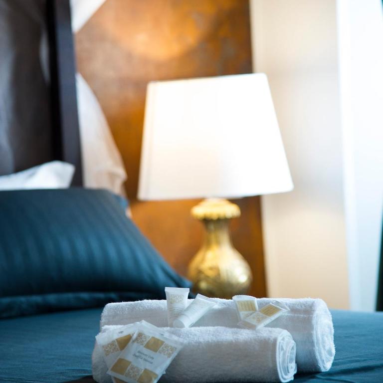 Le Boutique Luxury Rooms diffused in historical center - Camera Matrimoniale con Bagno Privato - 3