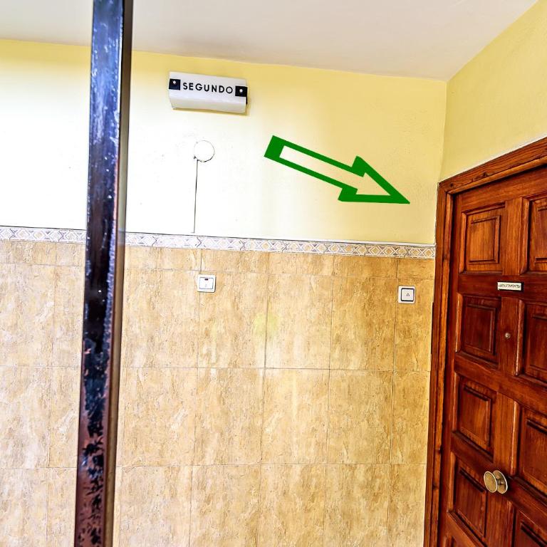 Plaza de Toros 3-Bedroom Apartment with Balcony - Apartamento - 3
